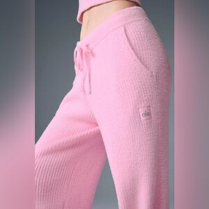 Alo Yoga NWT Snuggle Up Sweater High-Waist Wide Leg Pant - Sweet Pink